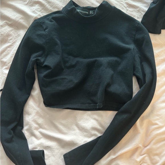 Crop Top Bundle - Picture 9 of 10